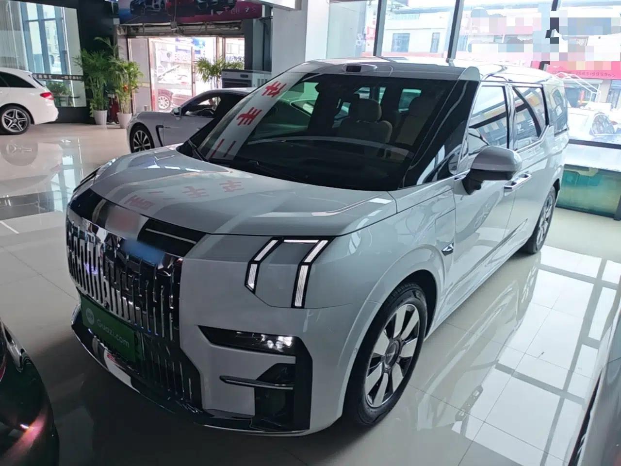 Zeekr 009 2024 Six-Seat Executive Version 4WD 108 kWh — миниатюра 1
