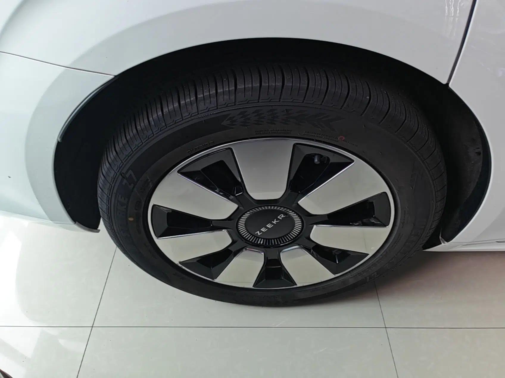 Zeekr 009 2024 Six-Seat Executive Version 4WD 108 kWh — миниатюра 11