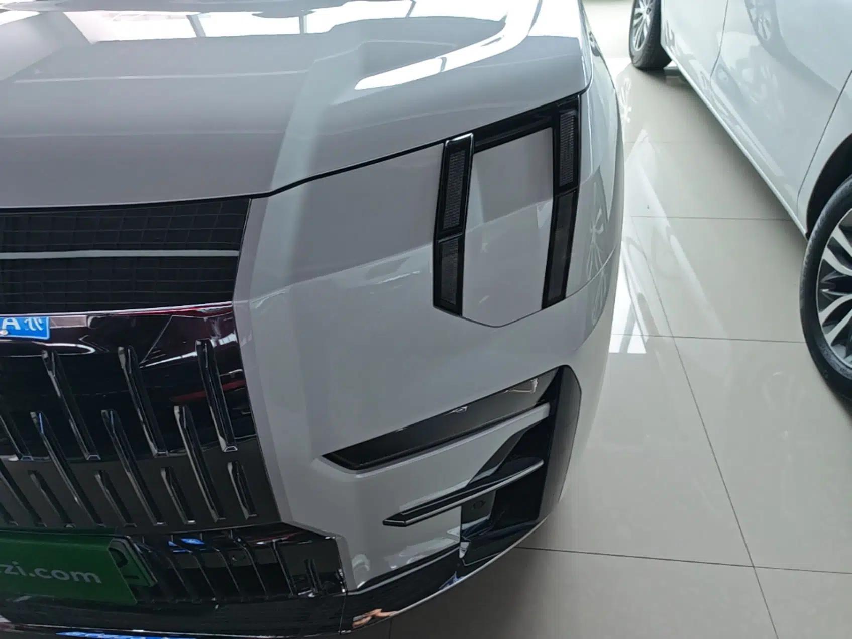 Zeekr 009 2024 Six-Seat Executive Version 4WD 108 kWh — миниатюра 8