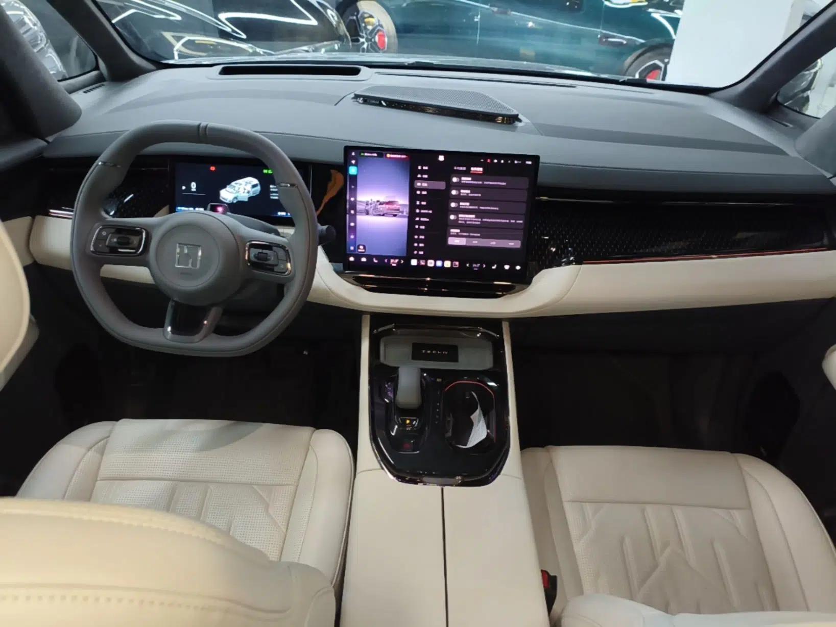 Zeekr 009 2024 7-Seater Walk-Through Version Four-Wheel Drive 108 kWh — миниатюра 17