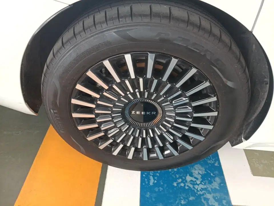 Zeekr 009 2022 ME Edition — миниатюра 11