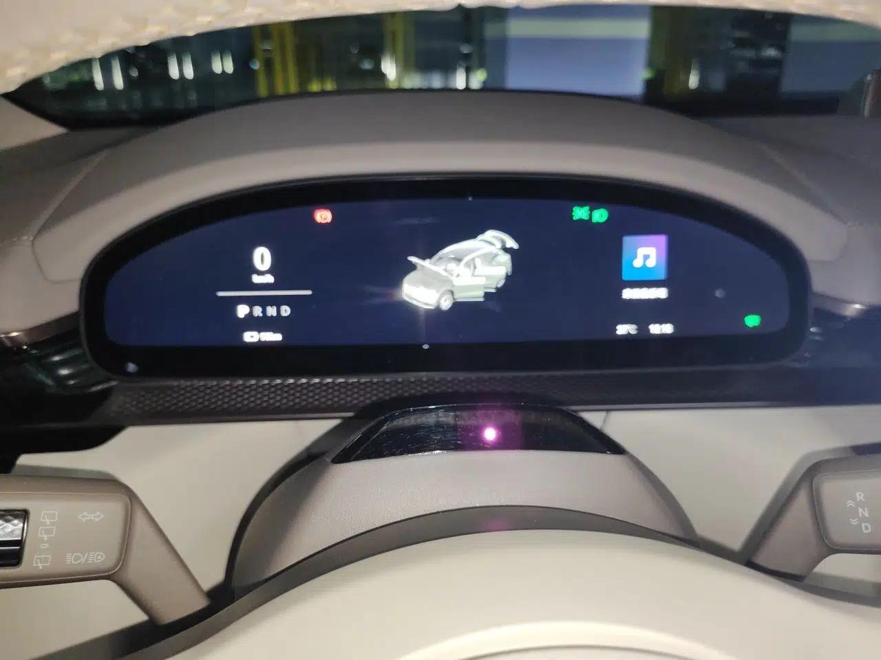 Zeekr 7X 2025 75 kWh Rear-Wheel Drive Intelligent Driving Version — миниатюра 11