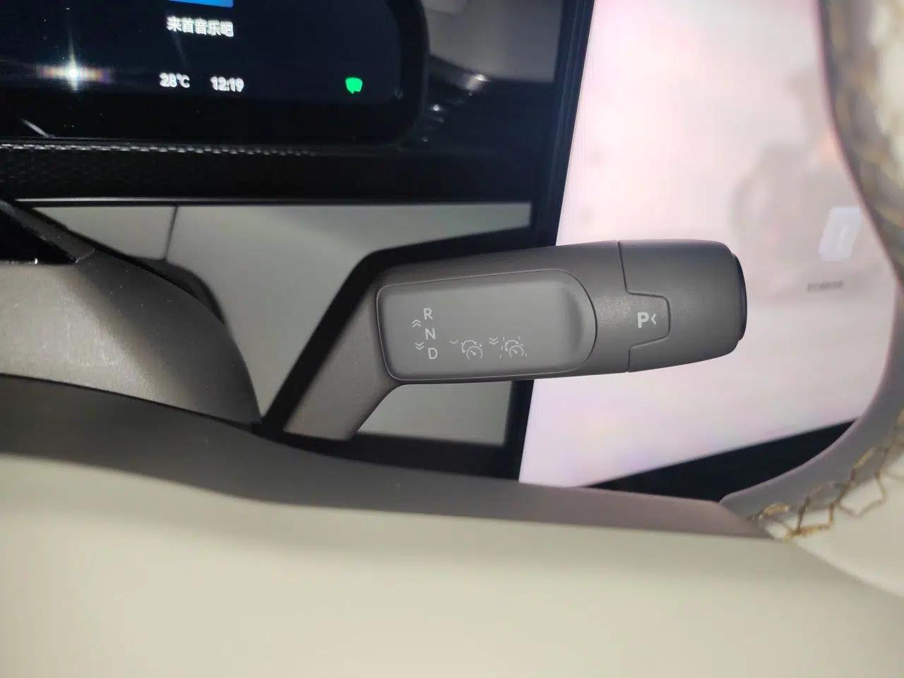 Zeekr 7X 2025 75 kWh Rear-Wheel Drive Intelligent Driving Version — миниатюра 14