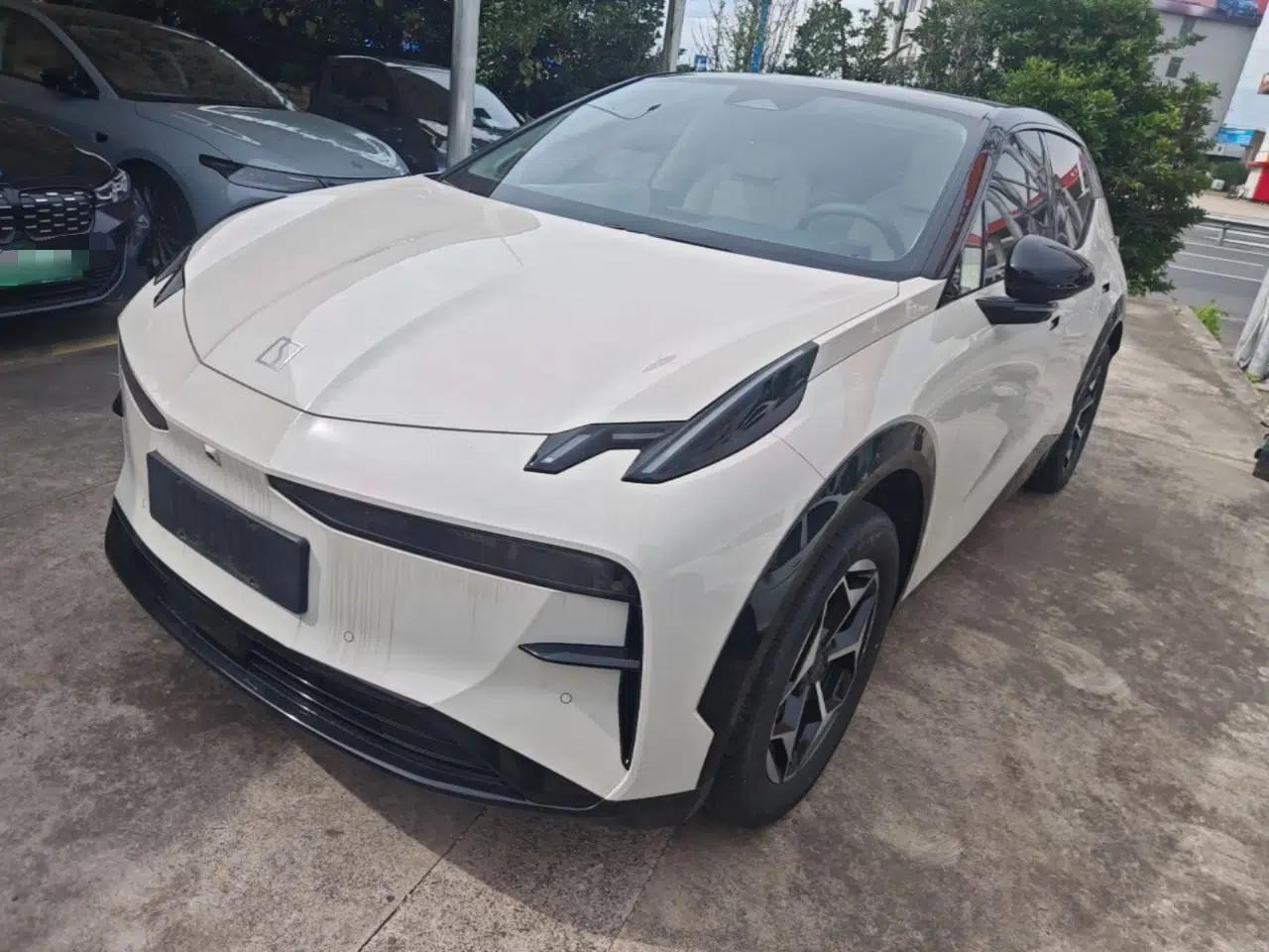 Zeekr X 2025 5-Seater Rear-Drive Version — миниатюра 1