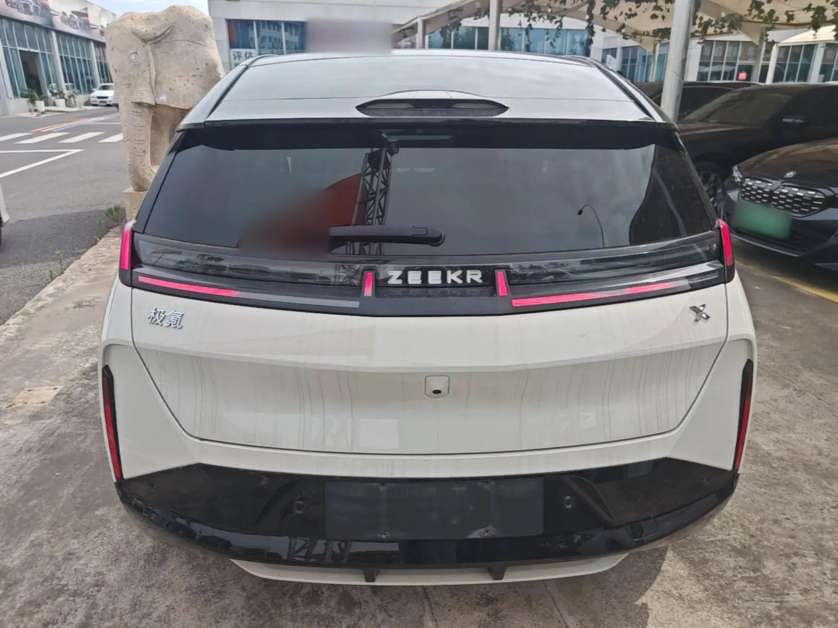 Zeekr X 2025 5-Seater Rear-Drive Version — миниатюра 5