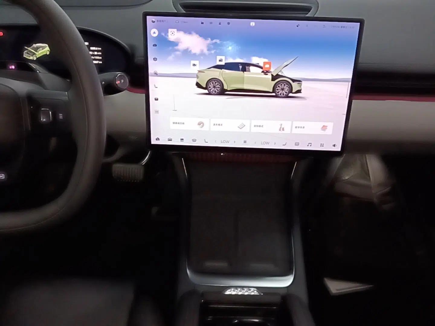 Zeekr 007 2025 Rear-Drive Intelligent Driving Version 75 kWh — миниатюра 15