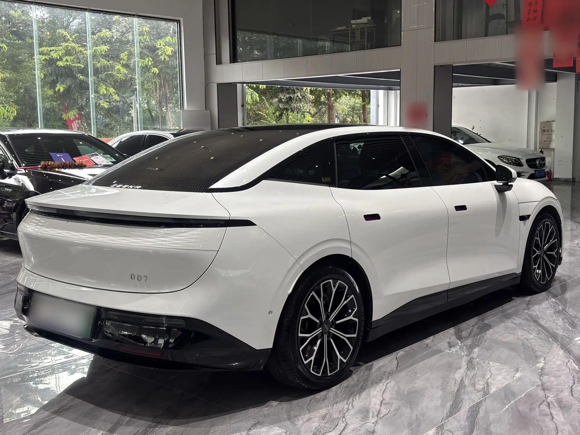 Zeekr 007 2024 Rear-Drive Intelligent Driving Version 100 kWh — миниатюра 19