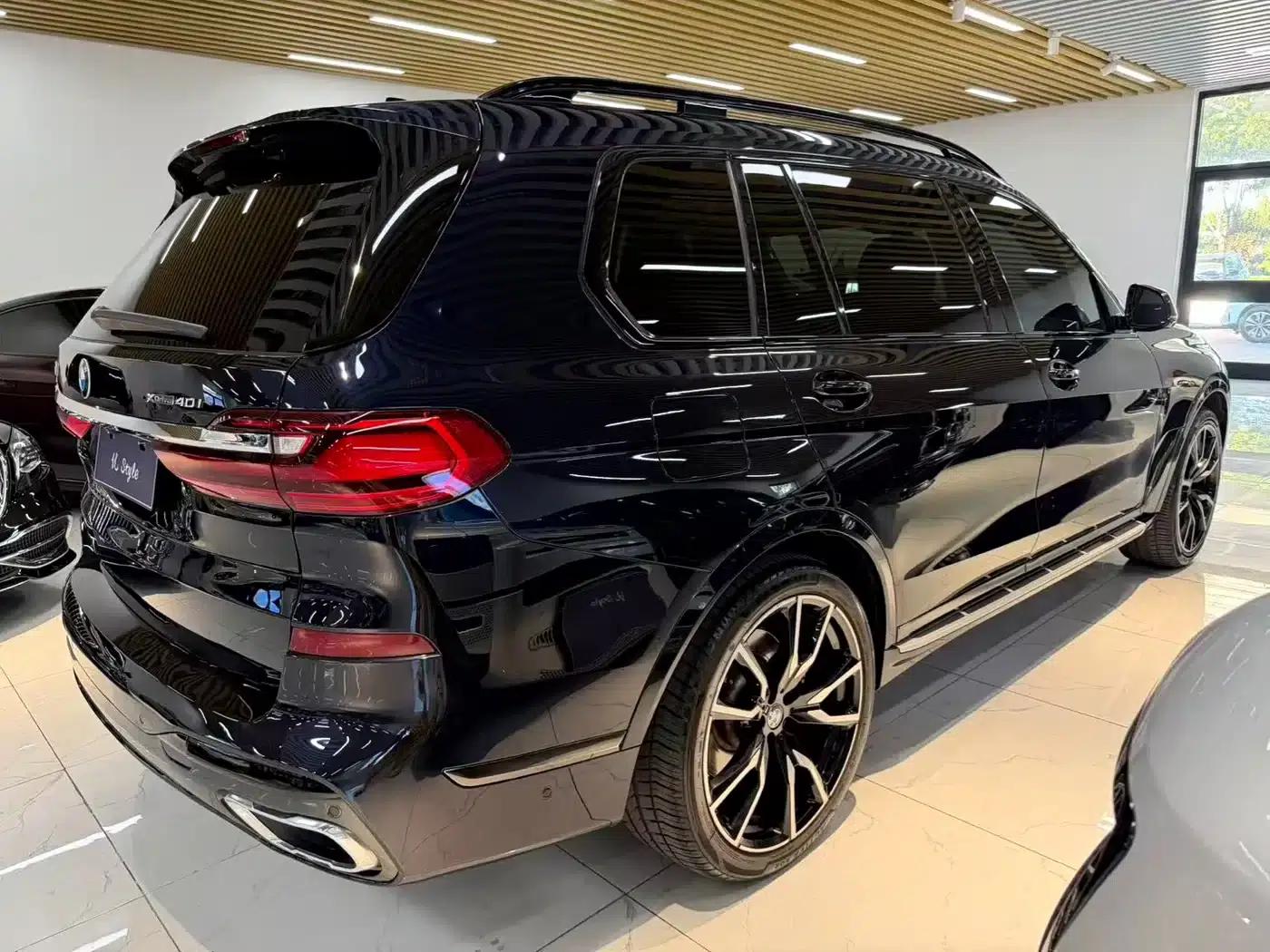 2019 BMW X7 xDrive40i Executive M Sport Package — миниатюра 3