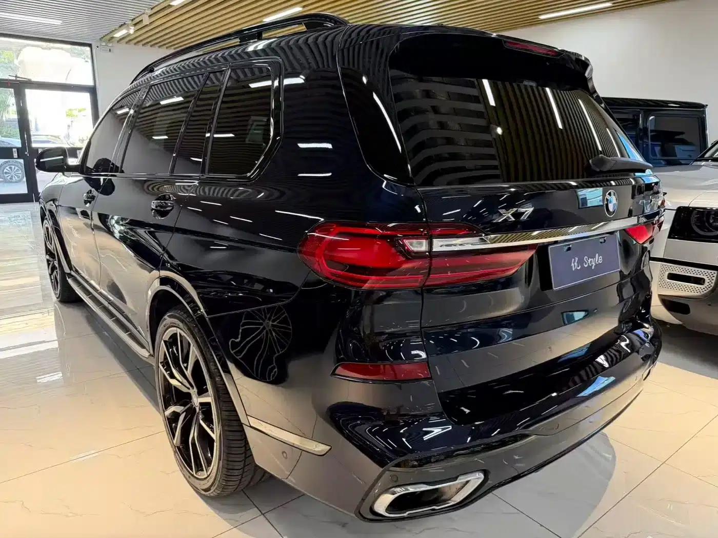 2019 BMW X7 xDrive40i Executive M Sport Package — миниатюра 4