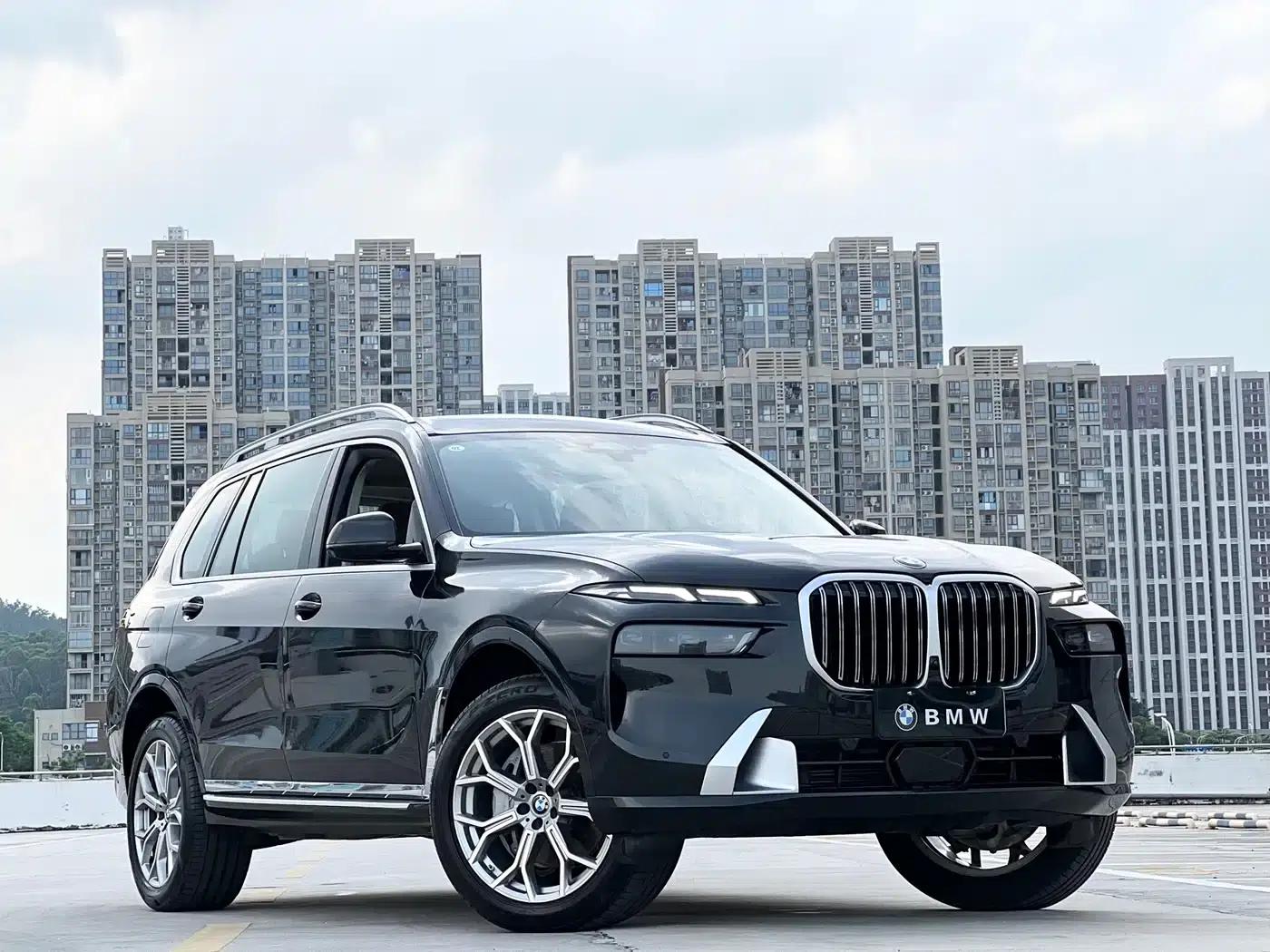 BMW X7 2023 xDrive40i Leading Luxury Package — миниатюра 3