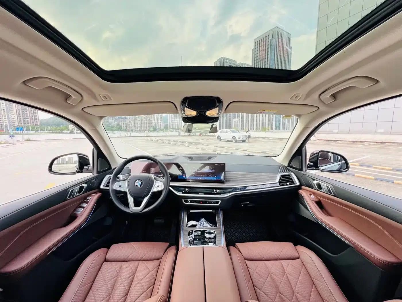 BMW X7 2023 xDrive40i Leading Luxury Package — миниатюра 8