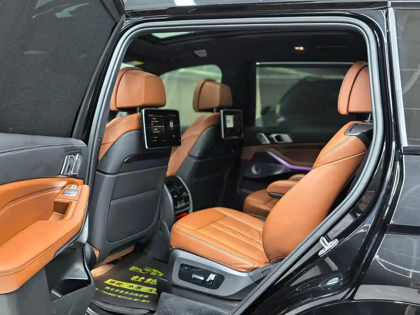 2019 BMW X7 xDrive40i Executive M Sport Package — миниатюра 11