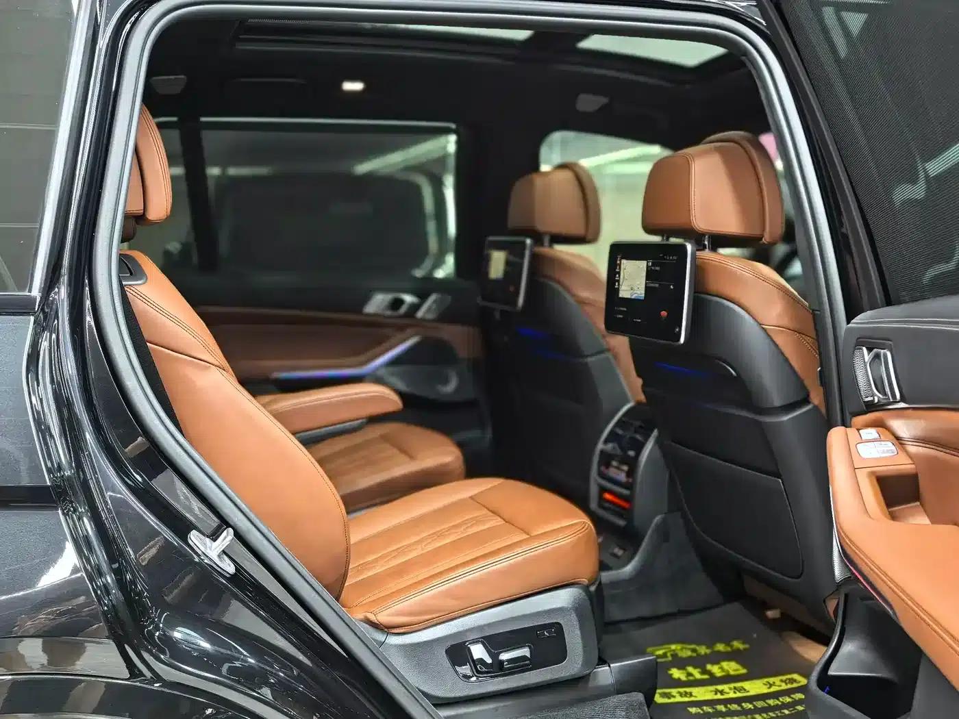 2019 BMW X7 xDrive40i Executive M Sport Package — миниатюра 13