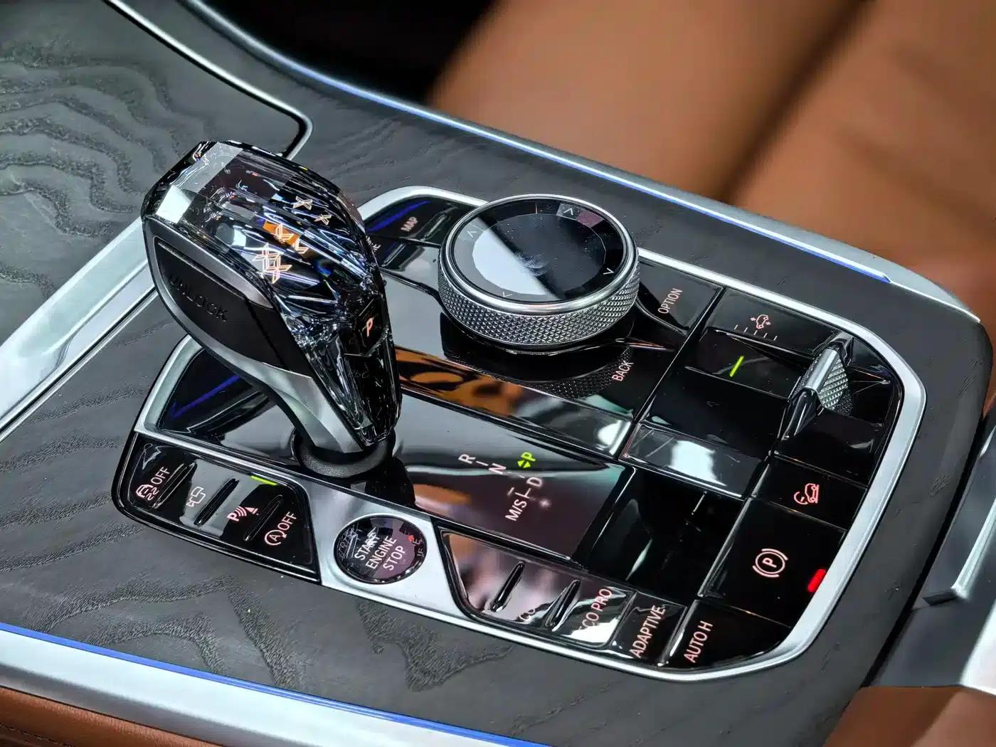 2019 BMW X7 xDrive40i Executive M Sport Package — миниатюра 18