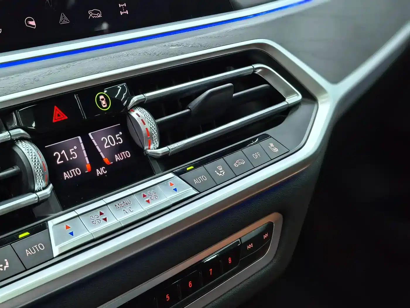 2019 BMW X7 xDrive40i Executive M Sport Package — миниатюра 19