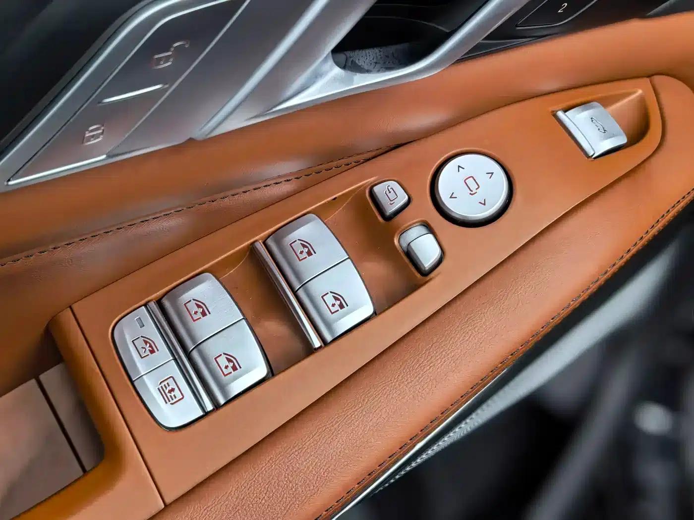 2019 BMW X7 xDrive40i Executive M Sport Package — миниатюра 23