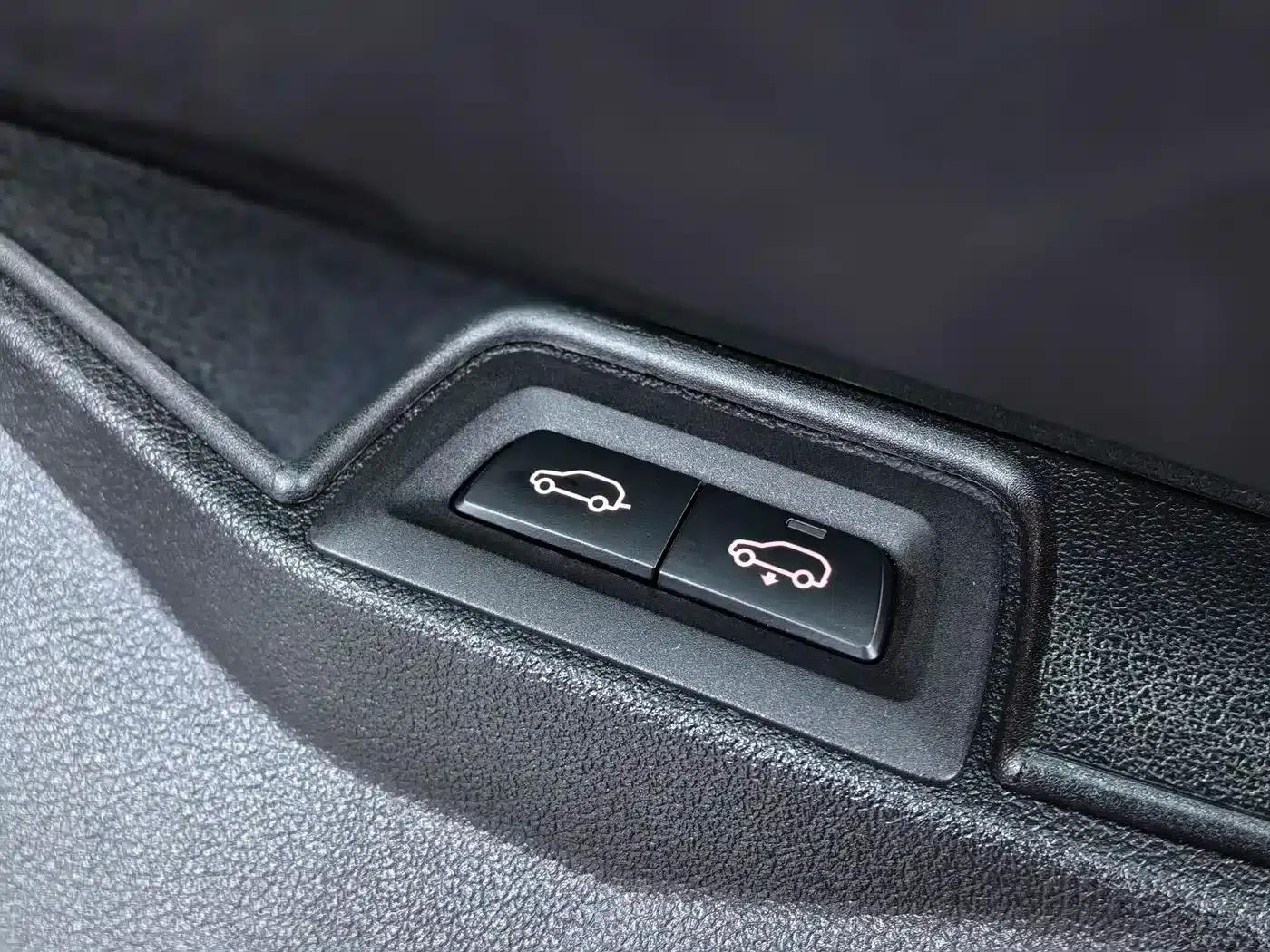 2019 BMW X7 xDrive40i Executive M Sport Package — миниатюра 39