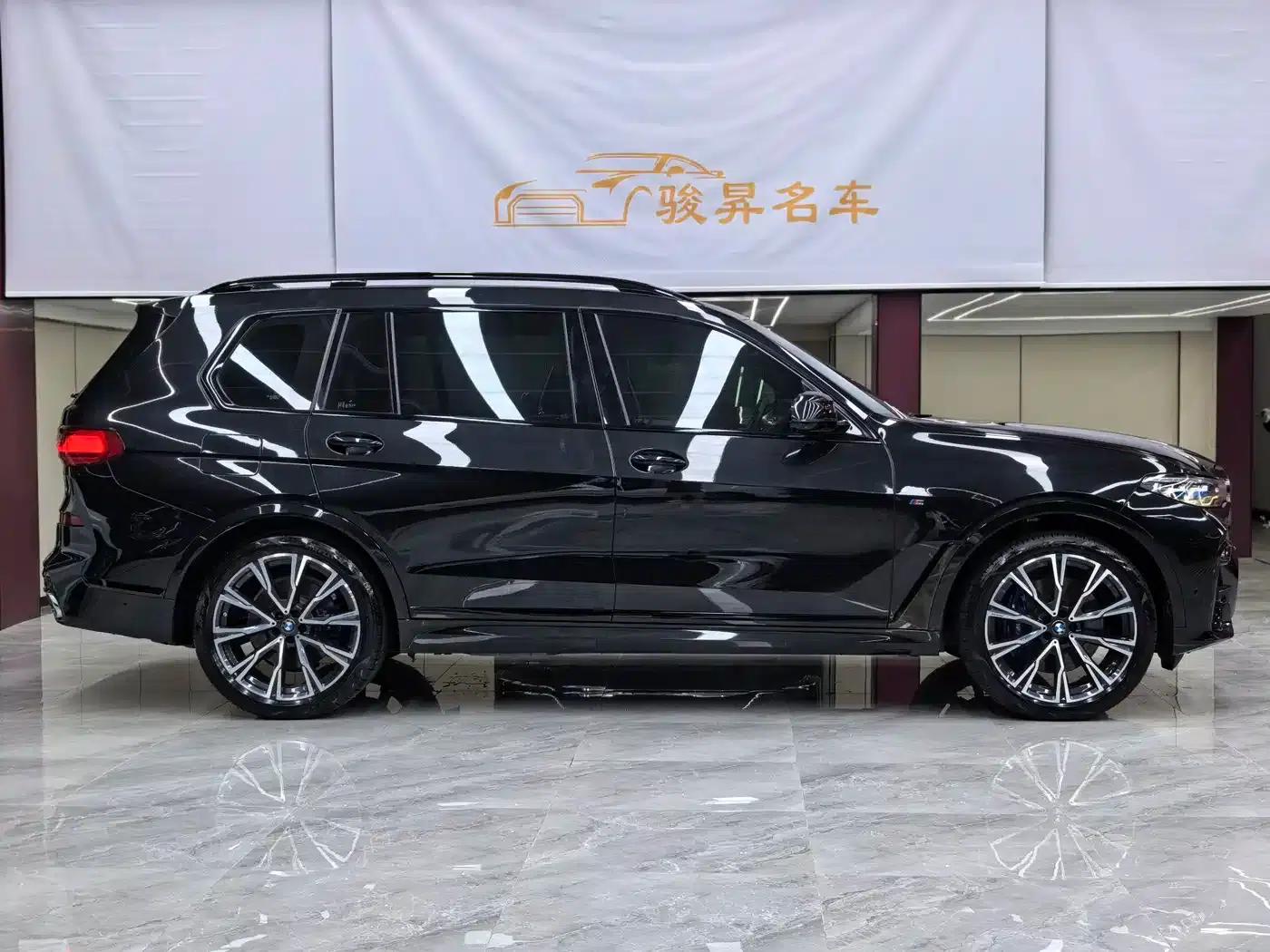 2019 BMW X7 xDrive40i Executive M Sport Package — миниатюра 8