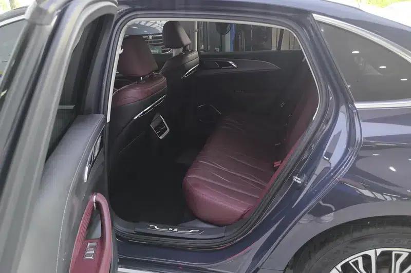 Hongqi H5 2024 2.0T Automatic Intelligent Flagship Edition — миниатюра 16