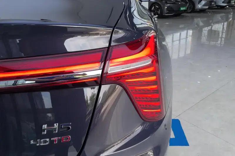 Hongqi H5 2024 2.0T Automatic Intelligent Flagship Edition — миниатюра 5