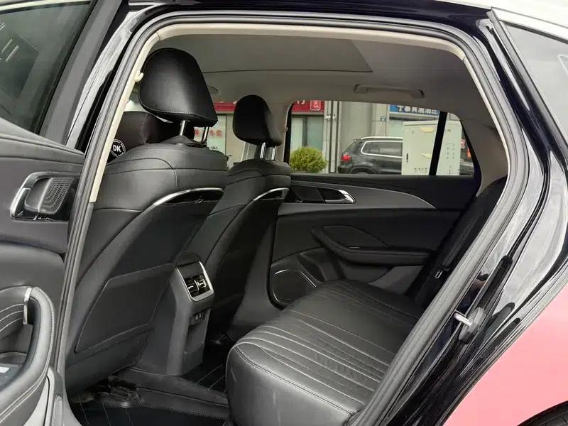 Hongqi H5 2024 2.0T Automatic Intelligent Flagship Edition — миниатюра 9