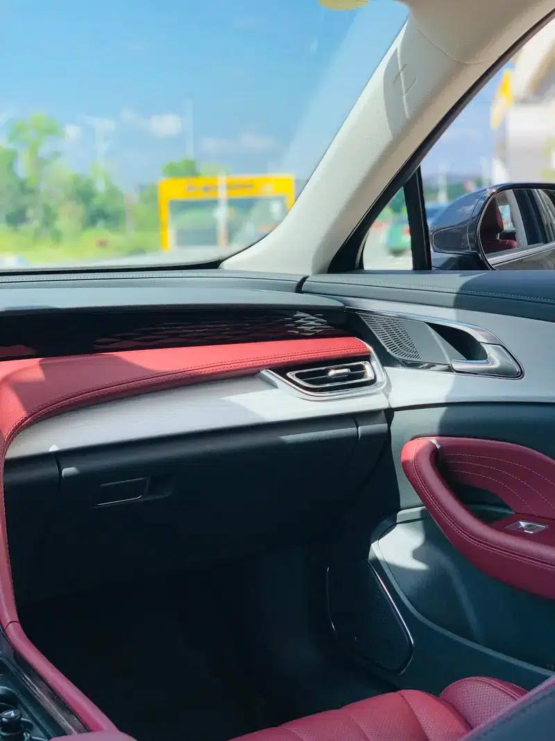 Hongqi H5 2025 1.5T HEV Flagship Edition — миниатюра 13