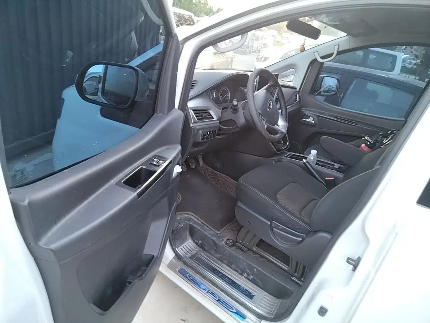 JAC Refine M3 2023 PLUS 1.5T 9-Seater Smart Connectivity Version — миниатюра 18