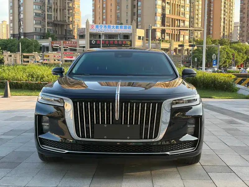 Hongqi H9 2022 2.0T Intelligent Flagship Edition — миниатюра 2