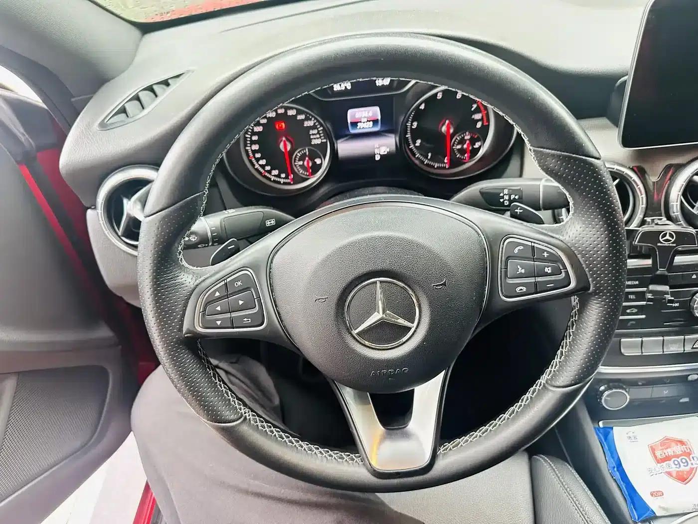 Imported Mercedes-Benz CLA 2017 CLA 200 Dynamic — миниатюра 9