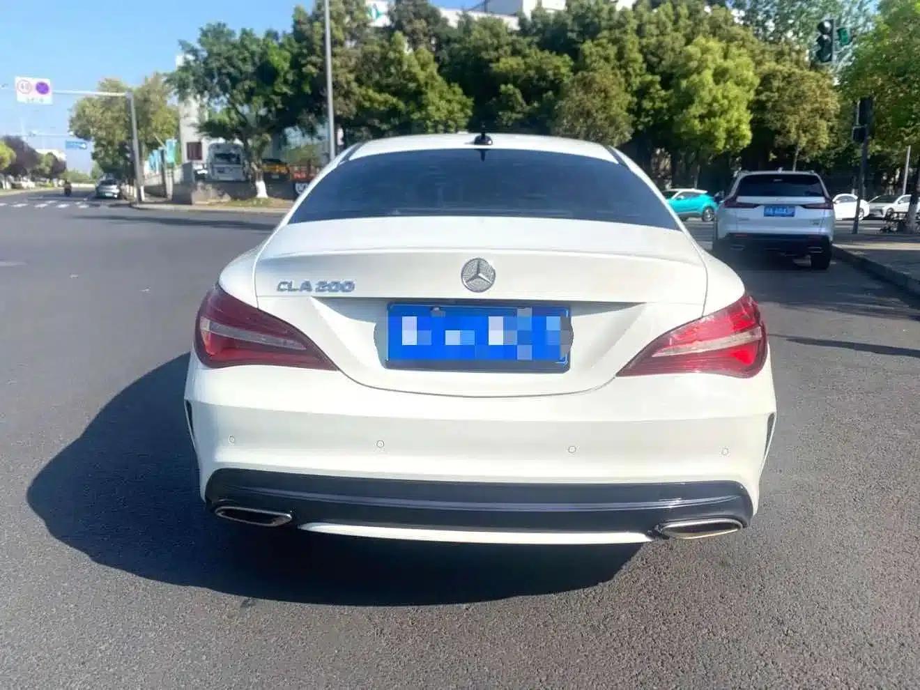 Imported Mercedes-Benz CLA 2017 CLA 200 Dynamic — миниатюра 8