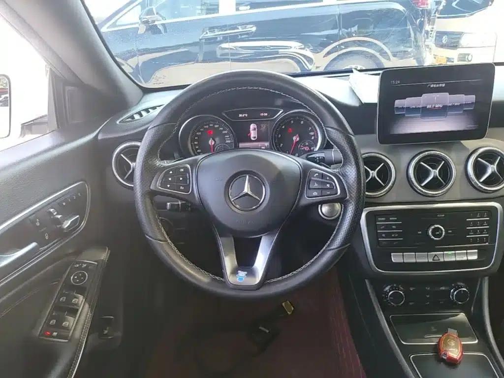 Mercedes-Benz CLA (Imported) 2018 CLA 200 Fashion Edition — миниатюра 11