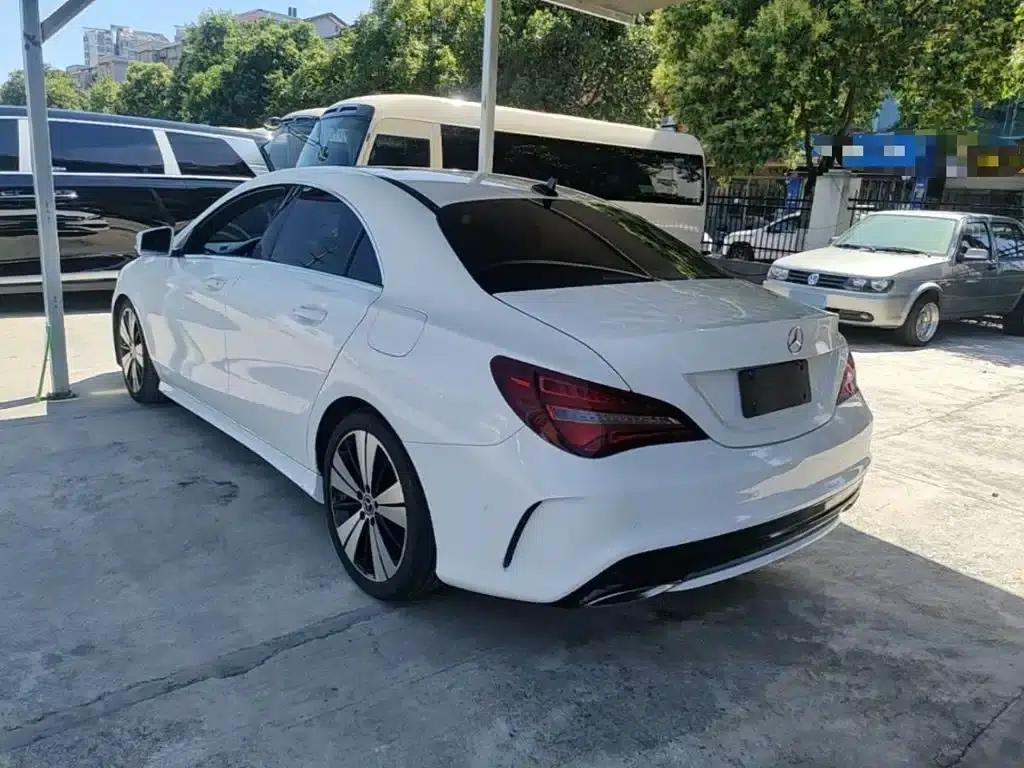 Mercedes-Benz CLA (Imported) 2018 CLA 200 Fashion Edition — миниатюра 5