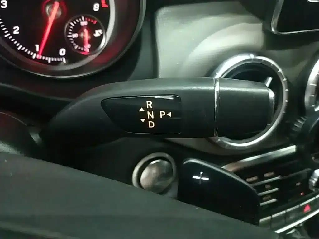 Mercedes-Benz CLA (Imported) 2016 Facelift CLA 200 Dynamic — миниатюра 14