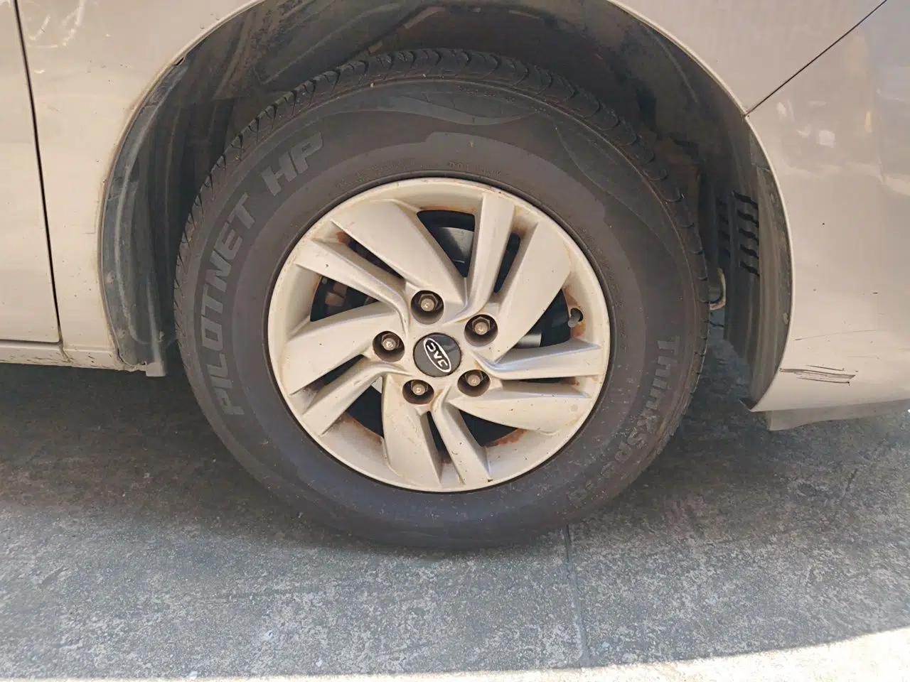 JAC Refine M4 2016 2.0L Manual Luxury Version — миниатюра 8