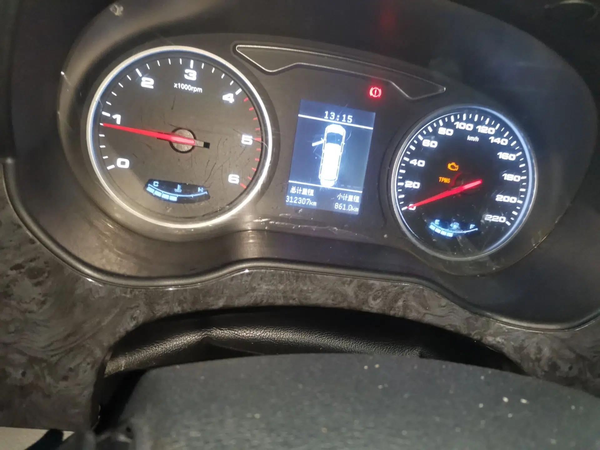 JAC Refine M4 2017 1.9T Diesel Manual Luxury Model — миниатюра 12