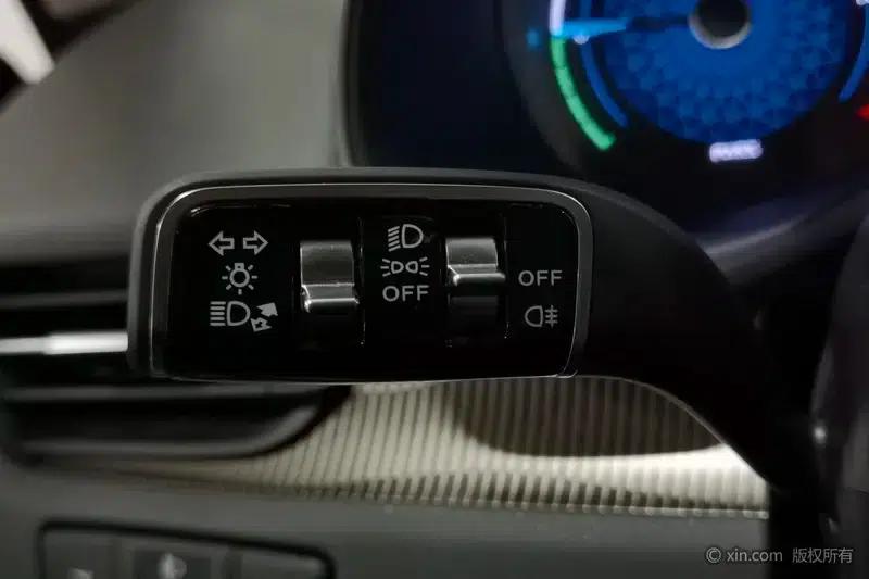 Hongqi E-QM5 2022 Model, 431km Charging Range Enjoy Edition, 5 Seats — миниатюра 15
