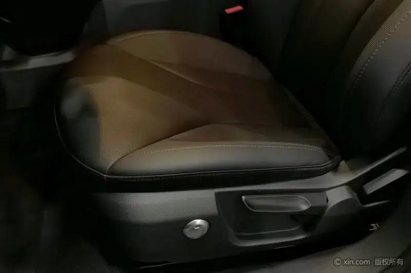 Hongqi E-QM5 2022 Model, 431km Charging Range Enjoy Edition, 5 Seats — миниатюра 18