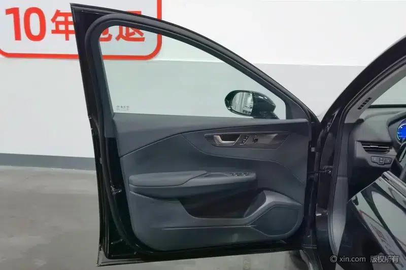 Hongqi E-QM5 2022 Model, 431km Charging Range Enjoy Edition, 5 Seats — миниатюра 21