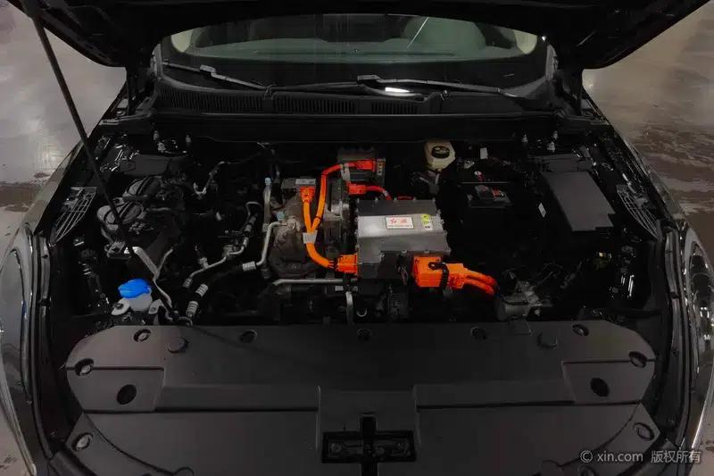 Hongqi E-QM5 2022 Model, 431km Charging Range Enjoy Edition, 5 Seats — миниатюра 5