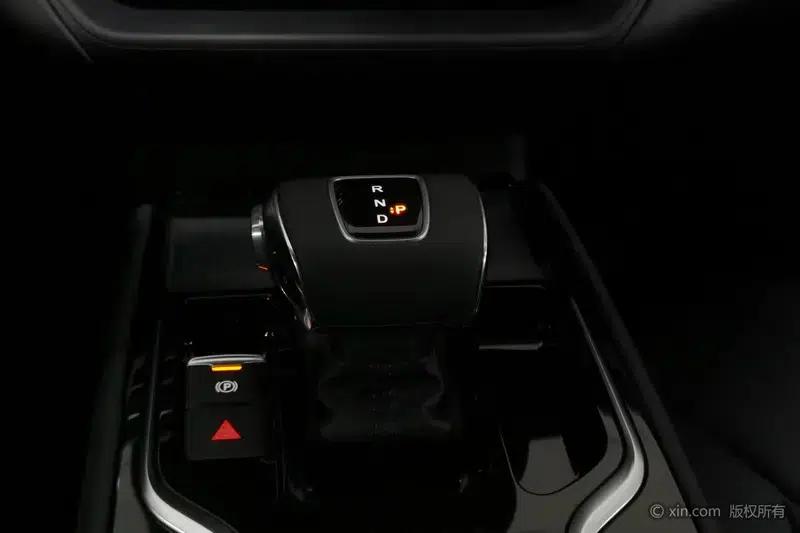 Hongqi E-QM5 2022 Model, 431km Charging Range Enjoy Edition, 5 Seats — миниатюра 9