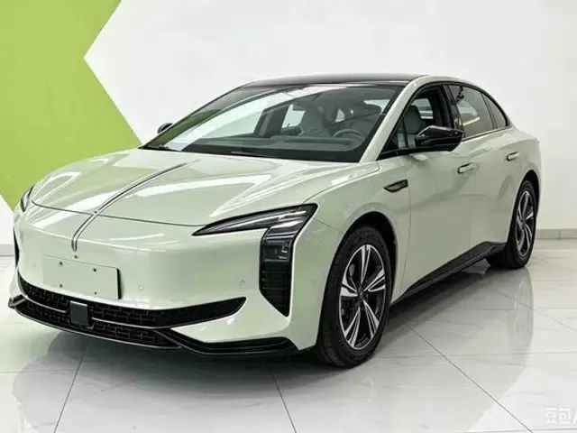 Hongqi EH7 2025 600 Smart Selection Edition