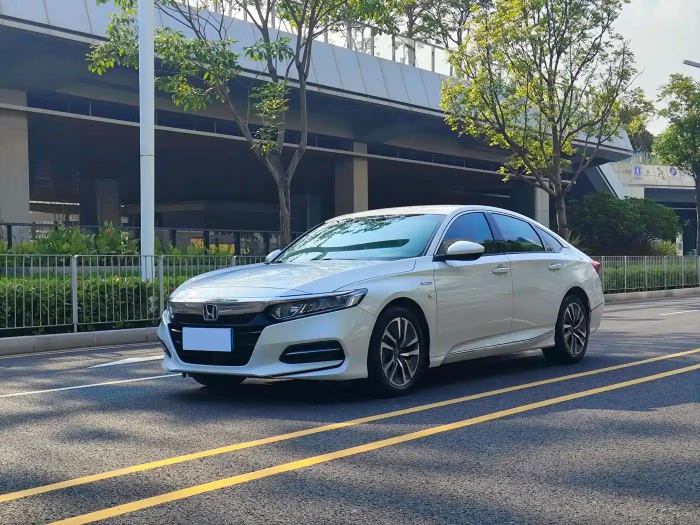 2018 Honda Accord Hybrid 2.0L Sport Edition (China VI Emission Standard) — миниатюра 1