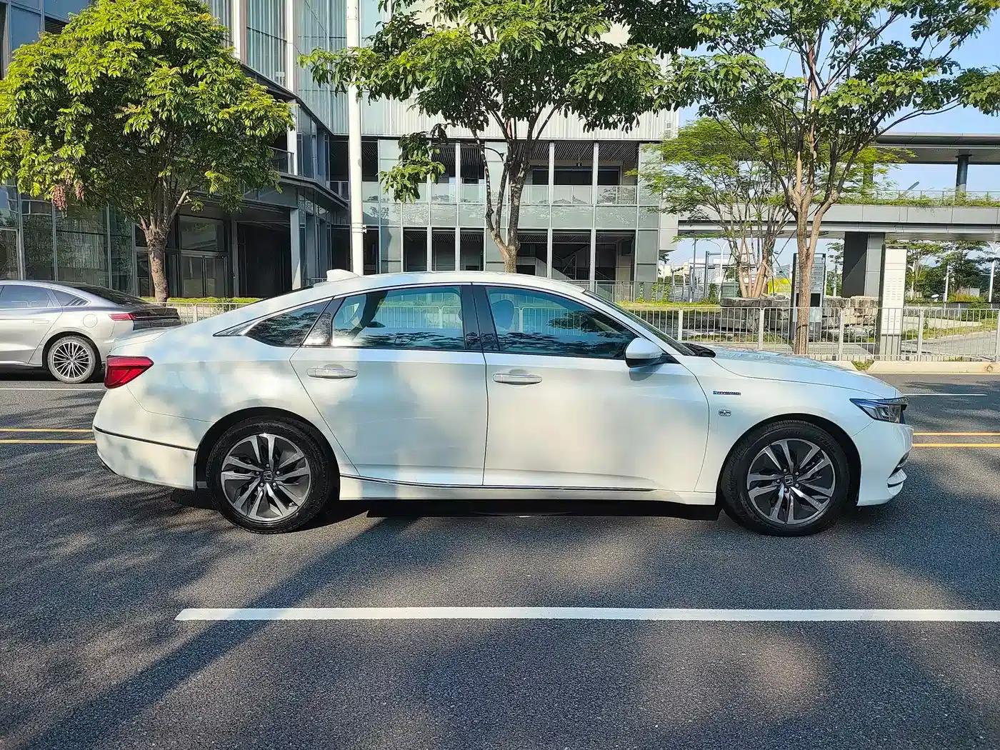 2018 Honda Accord Hybrid 2.0L Sport Edition (China VI Emission Standard) — миниатюра 4