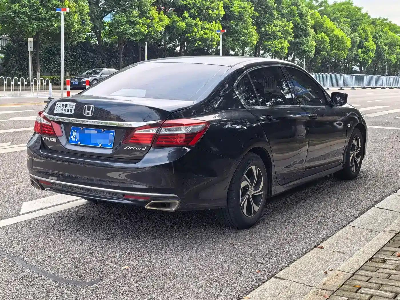 2016 Honda Accord 2.0L Comfort Edition — миниатюра 7