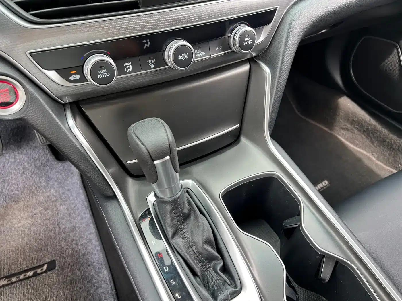 2018 Honda Accord 260TURBO Luxury Edition (China VI Emission Standard) — миниатюра 16