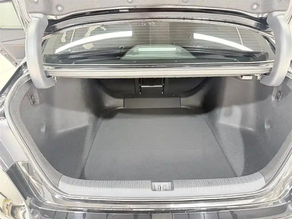 2024 Honda Accord 260TURBO Luxury Edition — миниатюра 13