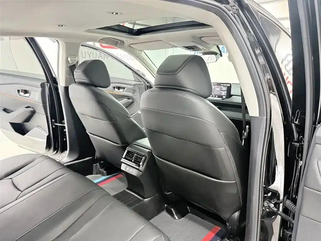 2024 Honda Accord 260TURBO Luxury Edition — миниатюра 15