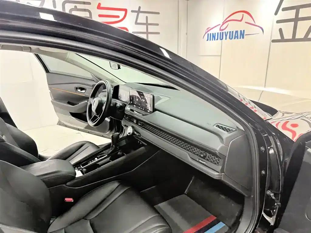 2024 Honda Accord 260TURBO Luxury Edition — миниатюра 17