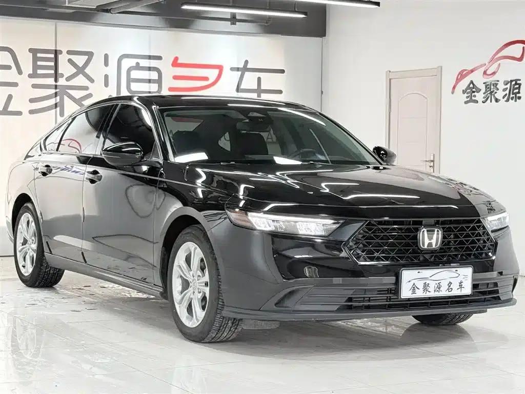 2024 Honda Accord 260TURBO Luxury Edition — миниатюра 3