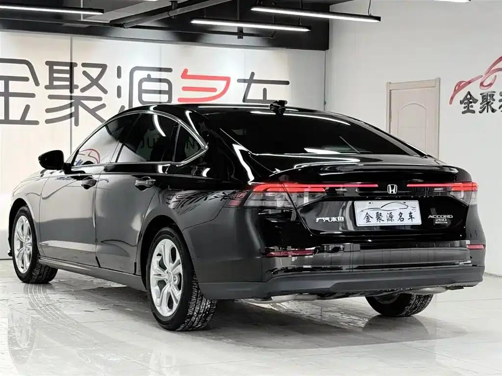 2024 Honda Accord 260TURBO Luxury Edition — миниатюра 4